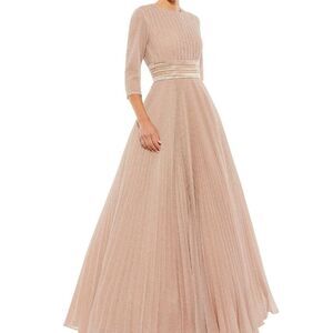 NWT Mac Duggal 30700 Shimmering Pleated A-Line 3/4 Sleeve Gown Rose Gold Size 6